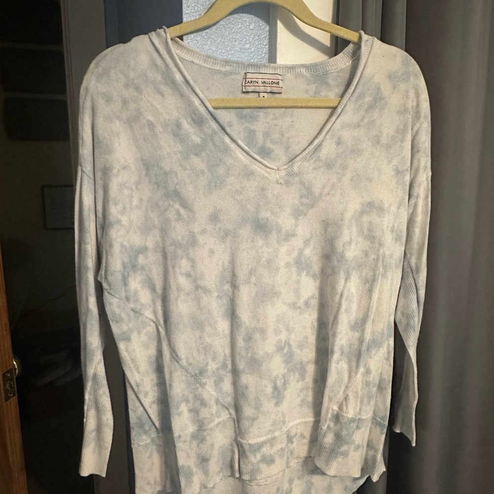 Caryn Vallone Women's Light Blue Patterned Cloud Sweater Shirt